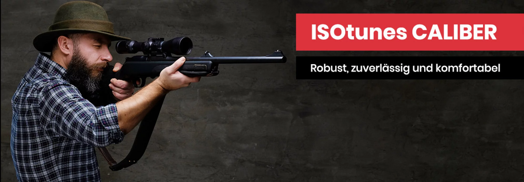 Mann mit Gewehr und Gehörschutz ISOtunes CALIBER​​​​​​​